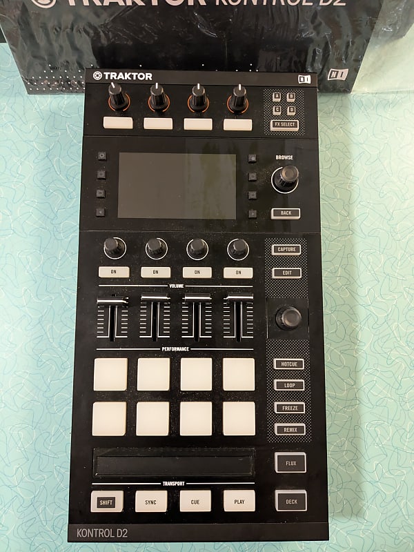 Native Instruments Traktor Kontrol D2 | Reverb