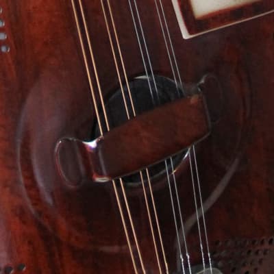 National Resonator Mandolin 1930s Woodgrain on metal image 3