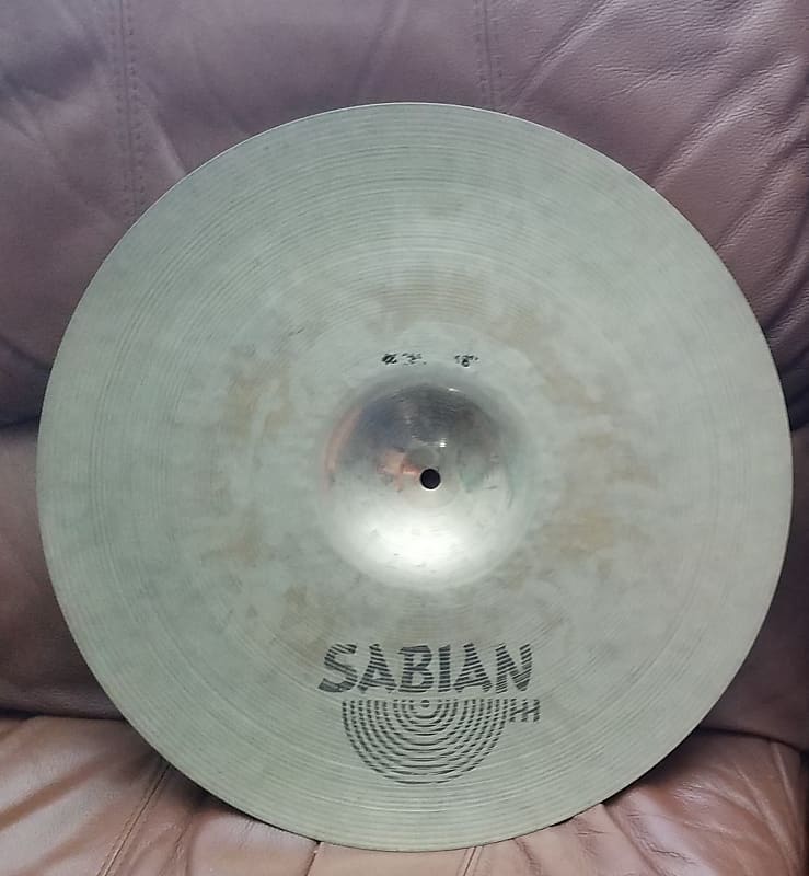 VIDEO: 1980s SABIAN HH 18 inch THIN CRASH (First Generation) Extra