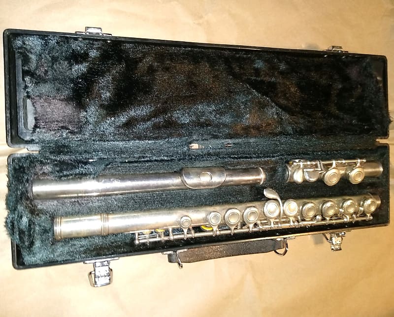 Yamaha YFL-225SII Flute, Japan, with case