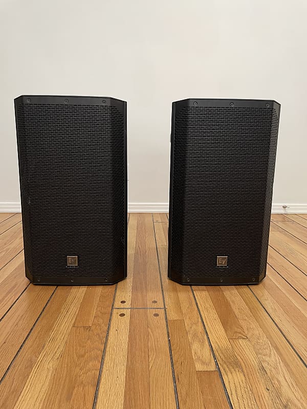 ElectroVoice ELX20012P 12" 2Way Powered Speaker Pair 2017 Reverb