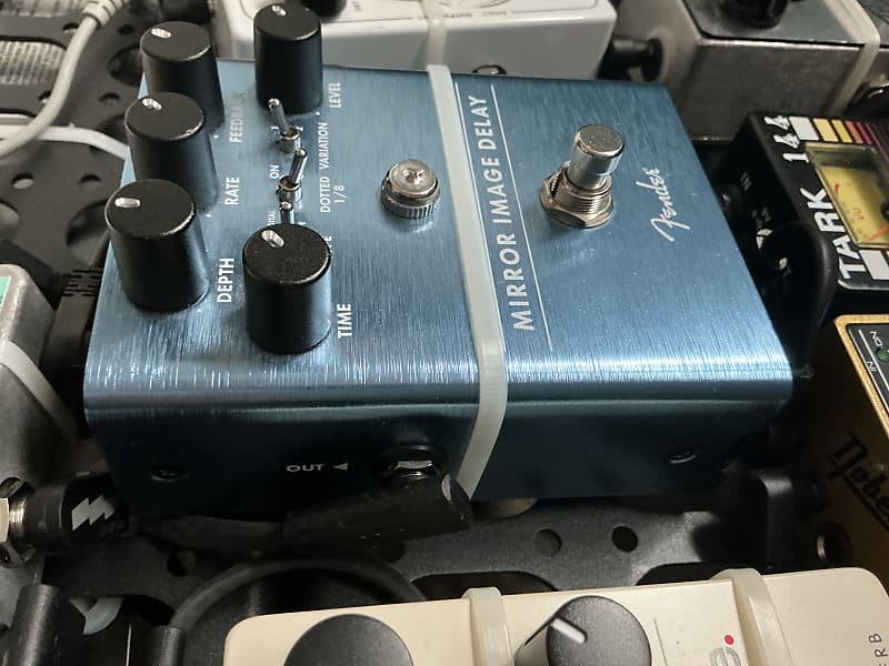 Fender Mirror Image Delay