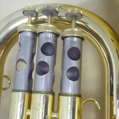 Tuba Mib Yamaha 201 en perfecto estado image 16