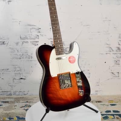 Squier Classic Vibe Baritone Custom Telecaster Guitar 3-Color Sunburst image 3
