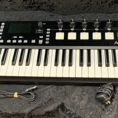 Akai Advance 61 Keyboard Controller | Reverb