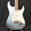 Fender Deluxe Roadhouse Stratocaster with Pau Ferro Fretboard 2020-2021 Mystic Ice Blue