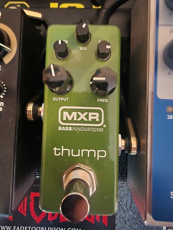 MXR M281 Thump Bass Preamp