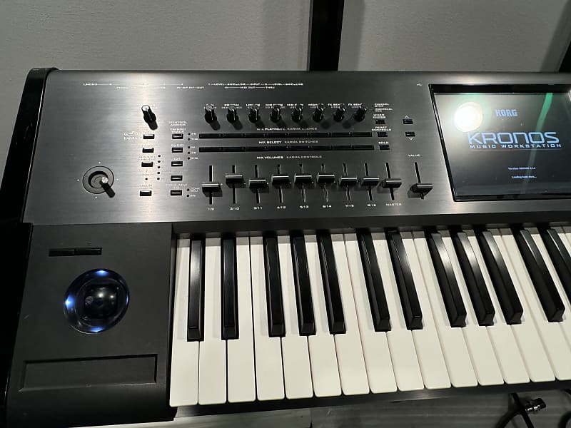 Korg Kronos 61 Key Workstation Keyboard | Reverb