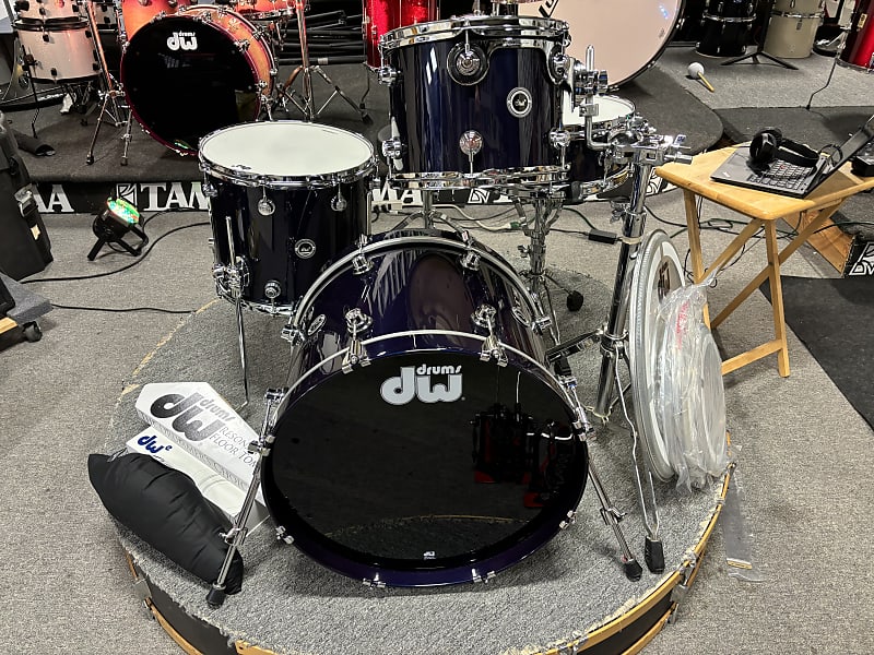 DW DWe "Wireless" 4 piece Hybrid drum set/std/software NEW demo 2024 - Blue metallic image 1