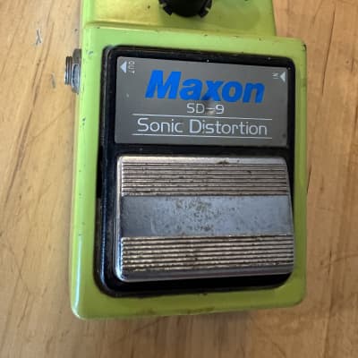 Maxon SD-9 Sonic Distortion 1980s - Neon Green | Reverb