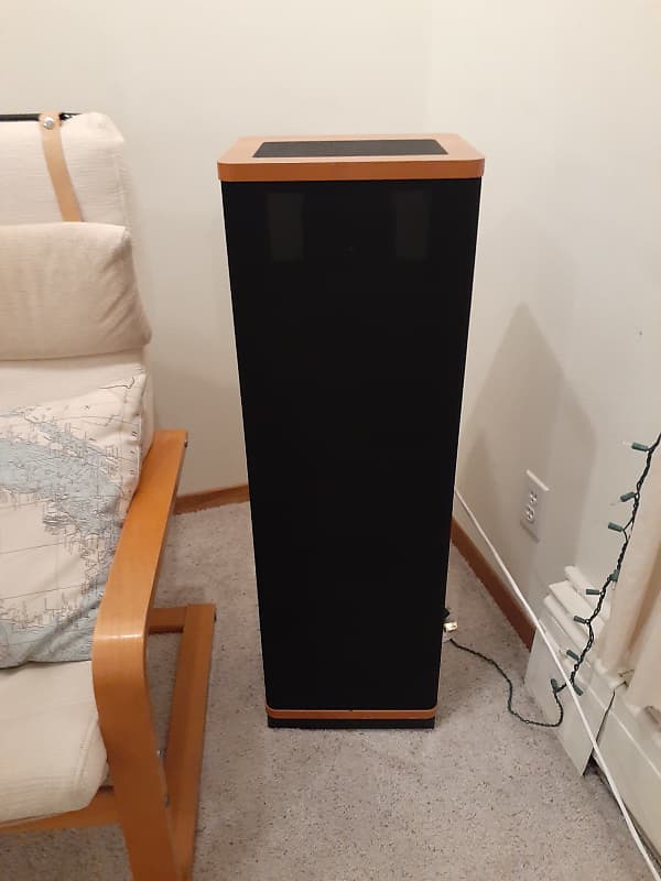 Vandersteen Model 1 (2005 - Walnut)  			