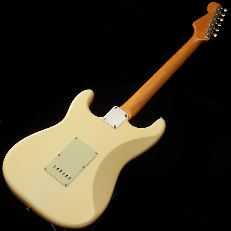 Fender USA Fender American Vintage 62 Stratocaster Thin Lacquer Olympic  White [SN v161250] (04/29)