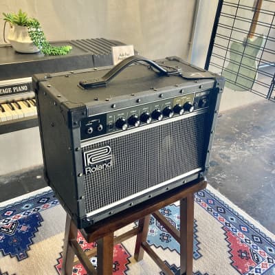 Roland JC-22 Jazz Chorus 2-Channel 30-Watt 2x6.5