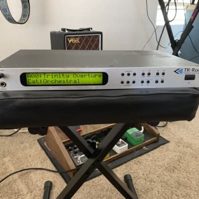 Korg Trinity TR Rackmount 32-Voice Polyphonic Workstation 1998 - Silver