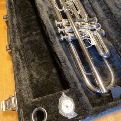 Getzen 590S-S Capris Series Bb Trumpet Silver-Plated #G69228 image 2