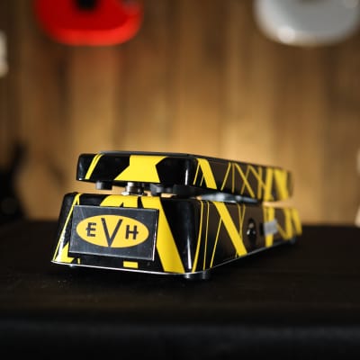 Dunlop EVH95 Eddie Van Halen Signature Cry Baby Wah - Yellow / Black image 1
