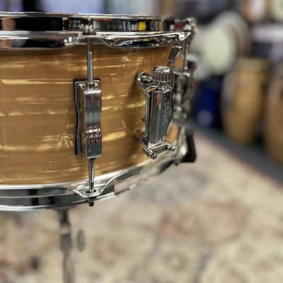 LUDWIG LS403XXAO 6.5X14 CLASSIC MAPLE SNARE DRUM AGED ONYX image 2