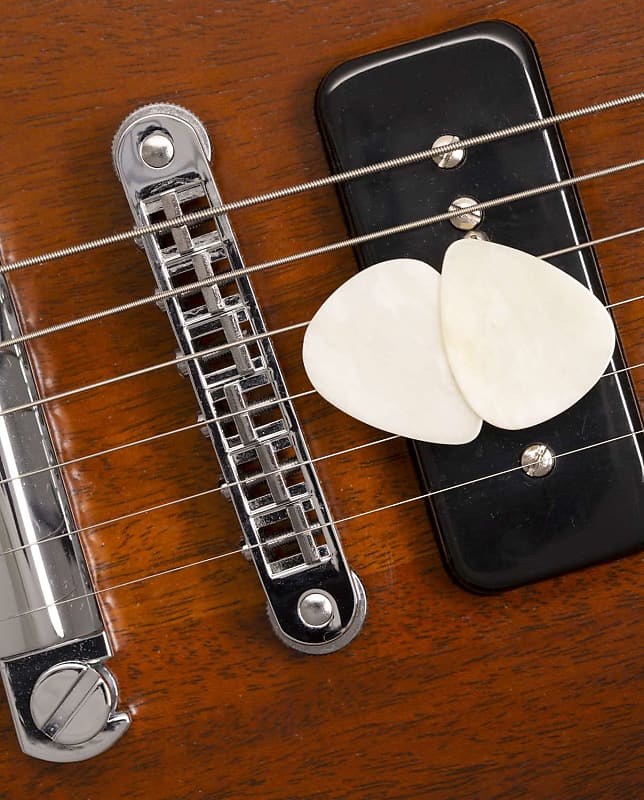 Genuine Tone Ninja Bone Picks, 0.6mm, set of 2 PCKP28-06