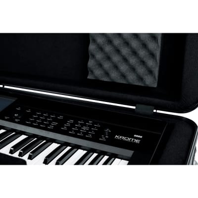 Gator GTSA-KEY76D Tsa Keyboard Series Deep 76-Note Keyboard Case W/ Wheels image 9