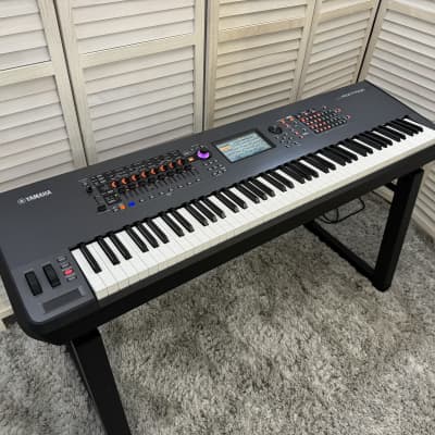 Yamaha Montage 8 Synthesizer - Black