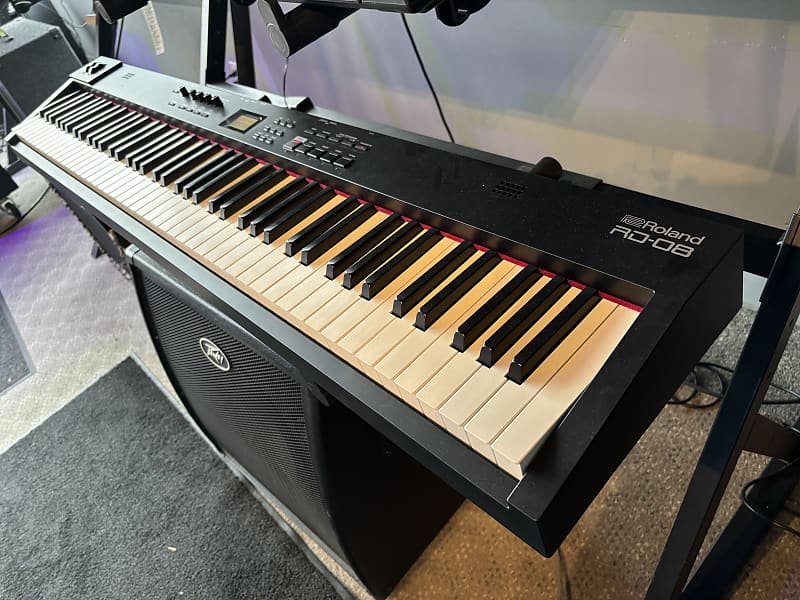 Roland RD 08 Digital Stage Piano Reverb