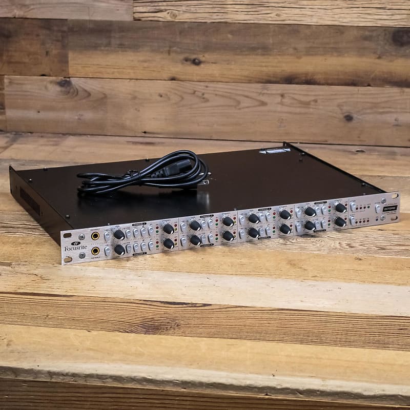 Focusrite OctoPre Platinum 8Channel Mic Preamp OctoPre Reverb
