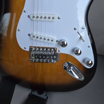 Squier Bullet Stratocaster with Tremolo | Reverb Canada