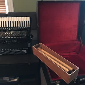 Tonaveri accordion store