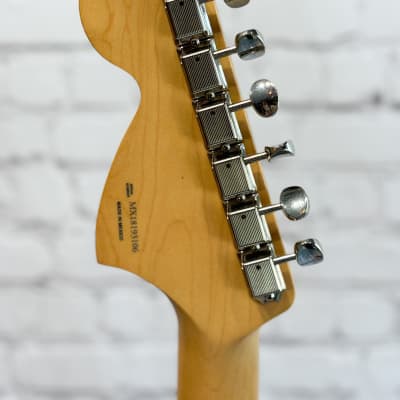 Fender Alternate Reality Series Sixty-Six HSS with Maple Fretboard 2019 - Natural image 8