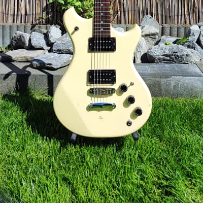 Westone Thunder II Pearl Ivory White 1982 Made in Japan Guitar with ORIGINAL CASE for sale