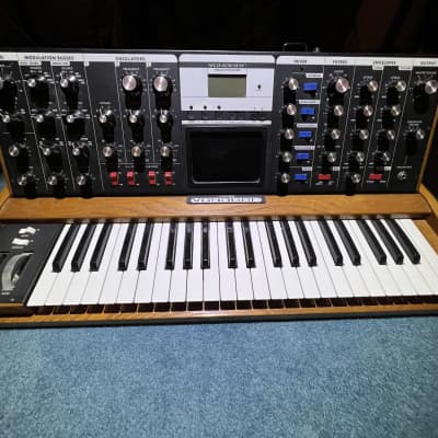 Moog Minimoog Voyager