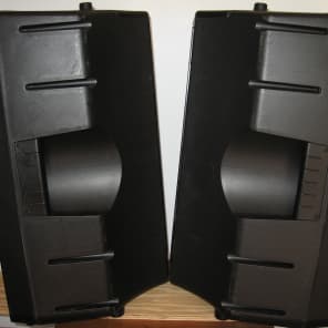 Mackie Thump 15 1000 watt pair of speakers image 4