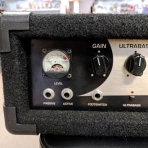 Behringer BX3000T Ultrabass 300w Bass Head, 5 Band EQ, Shape