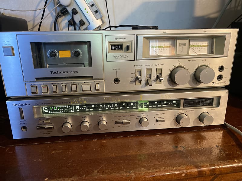 Technics receiver/ cassette deck M205- sa203 - Silver  			