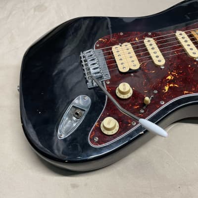 Peavey Predator HSS S-style Guitar - DiMarzio pickups / locking tuners - Black / Maple Neck image 6
