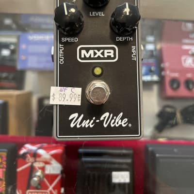 MXR M68 Uni-Vibe Chorus / Vibrato Pedal | Reverb