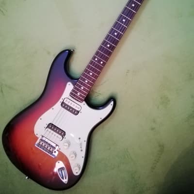 Fender Stratocaster American Professional 2017 - Sunburst image 2