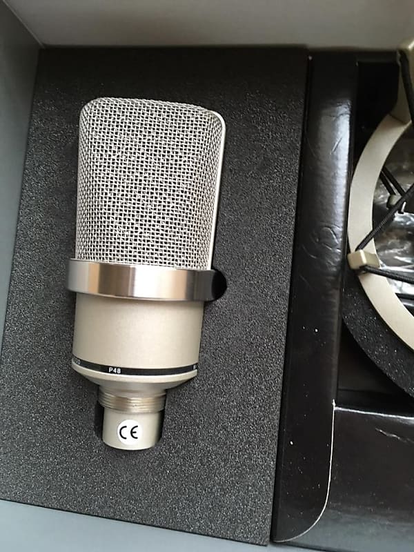 Pair of Neumann TLM 102 studio sets - Consecutive serial