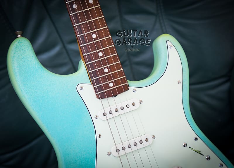 ギター fender japan ST-62TX surf green Fender Japan Stratocaster 62 Vintage Reissue Surf Green