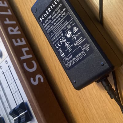 Schertler Athur Prime 9 2019 - Anodised aluminium with wooden side panels image 4