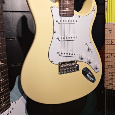 PRS SE Silver Sky Moon White image 3