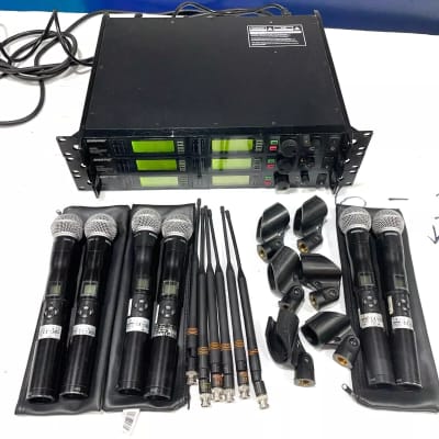 Shure UR4D+ Dual H4 Wireless Receiver W/(2)UR2 Handheld Transmitters #2418 (One) image 6