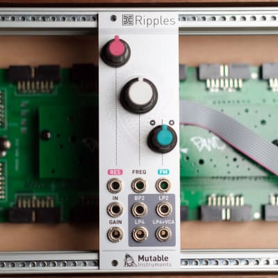 人気カラーの Mutable Instruments Ripples V2 ユーロラック DTM・DAW 