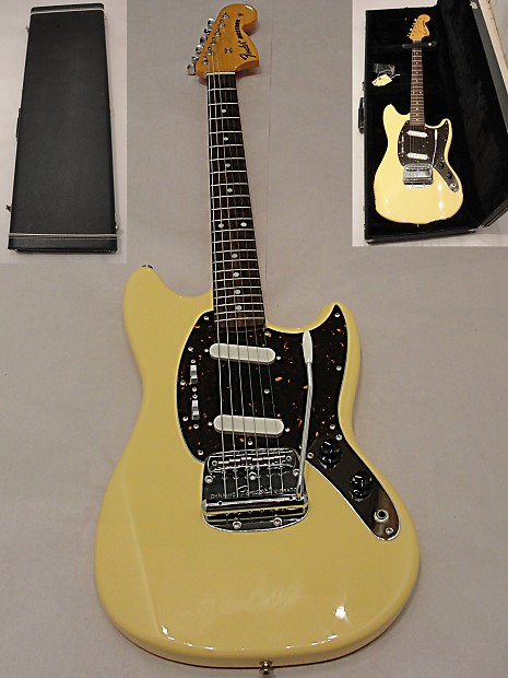 2004 Fender Mustang MG69-65 Electric Guitar made in Japan 2004 Fender Mustang MG69-65 Electric Guitar made in Japan
