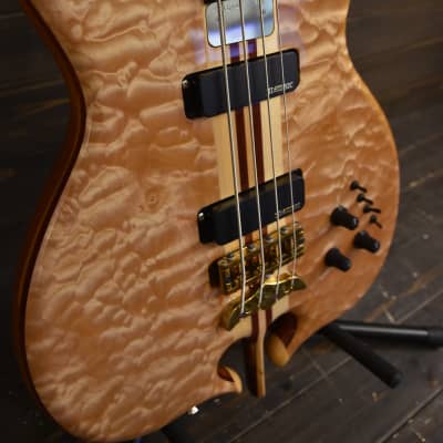 Alembic Custom Stinger Omega lined fretless Bass guitar w LED's 5A Quilted Maple image 11