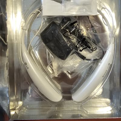 LG  HBS-750 TONE PRO WIRELESS 🛜 HEADSET in Original Packaging image 4