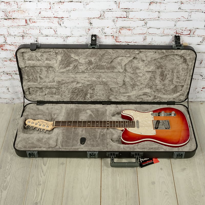 Fender - 2009 American Deluxe Telecaster - Maple Fingerboard