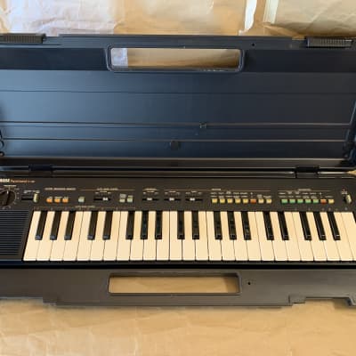 Yamaha  PortaSound PS-400 44-key keyboard synth 80s EC