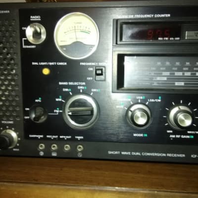 Vintage SONY ICF-6700W Shortwave Radio - Original manual, warranty