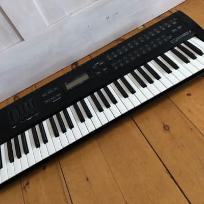 Alesis QS6.1 1998 61-key with Hard Case and cables